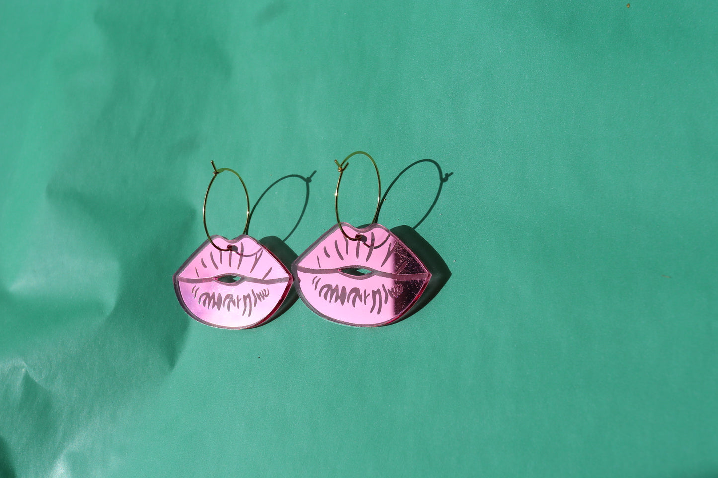 Pucker Hanging Earring